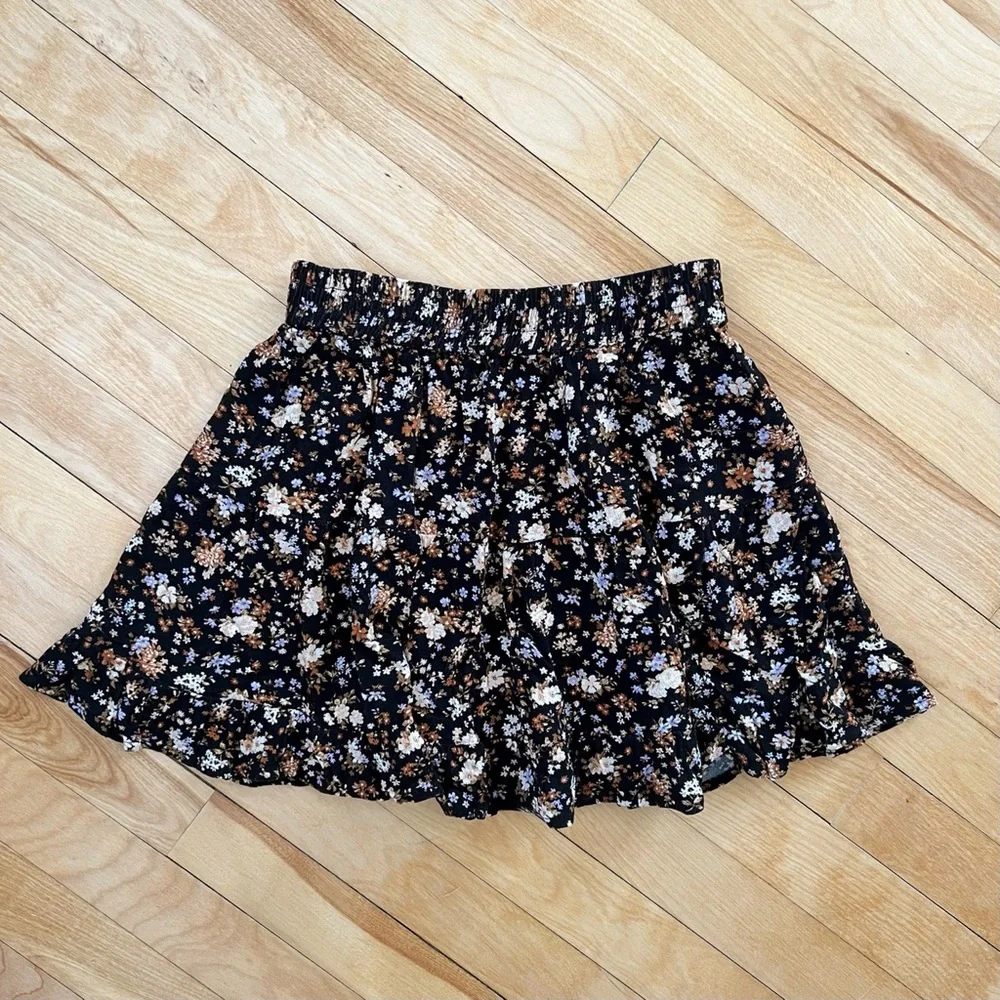 American Eagle Floral Mini Shirt - Size XS